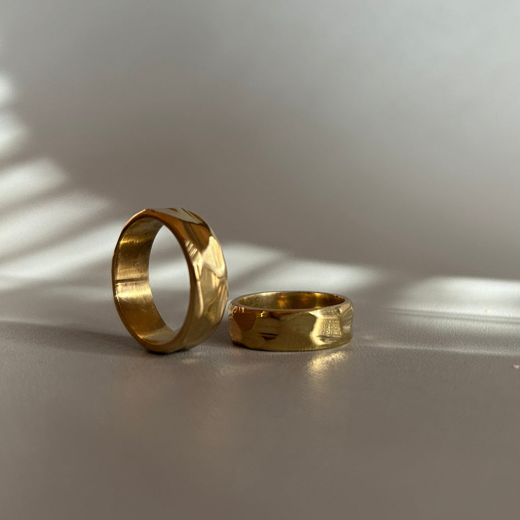 Hammered brass ring gold 