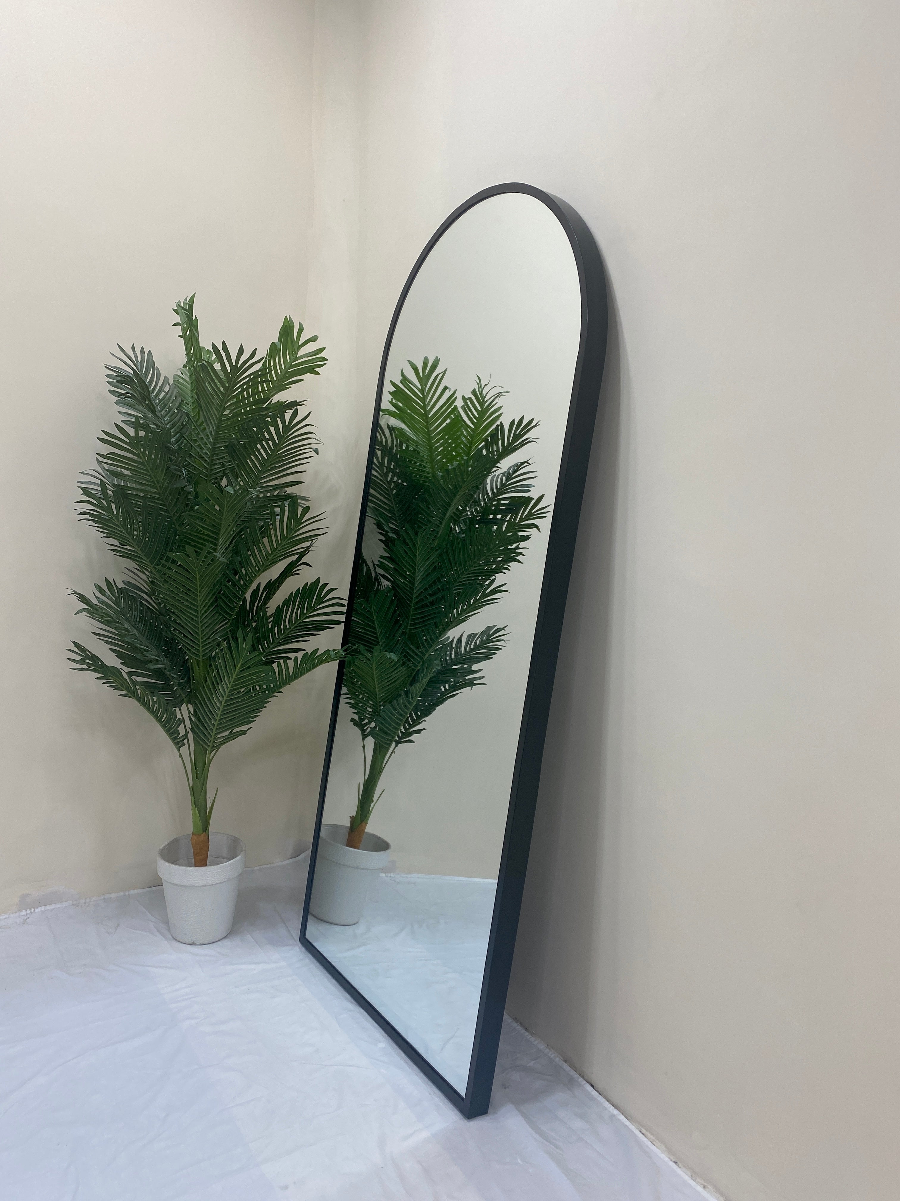 U Arch Mirror - Black